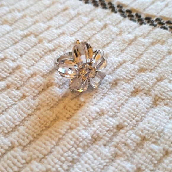 💎 Crystal Flower Ring Costume Jewlery Size 7 - Picture 2 of 6